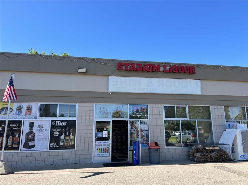 Stadium Liquor (Richy's) Kalamazoo, MI