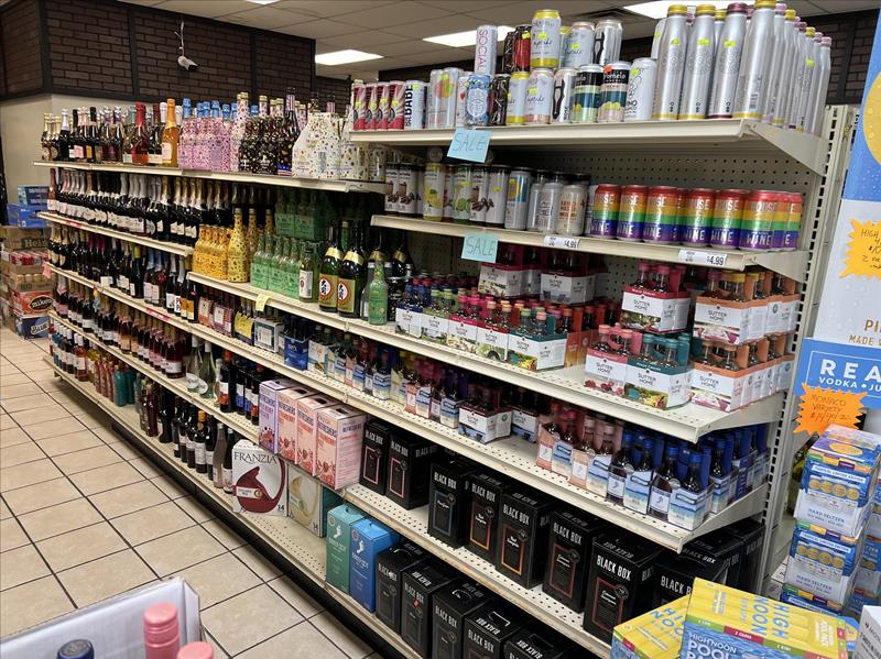 Stadium Liquor (Richy's) Kalamazoo, MI